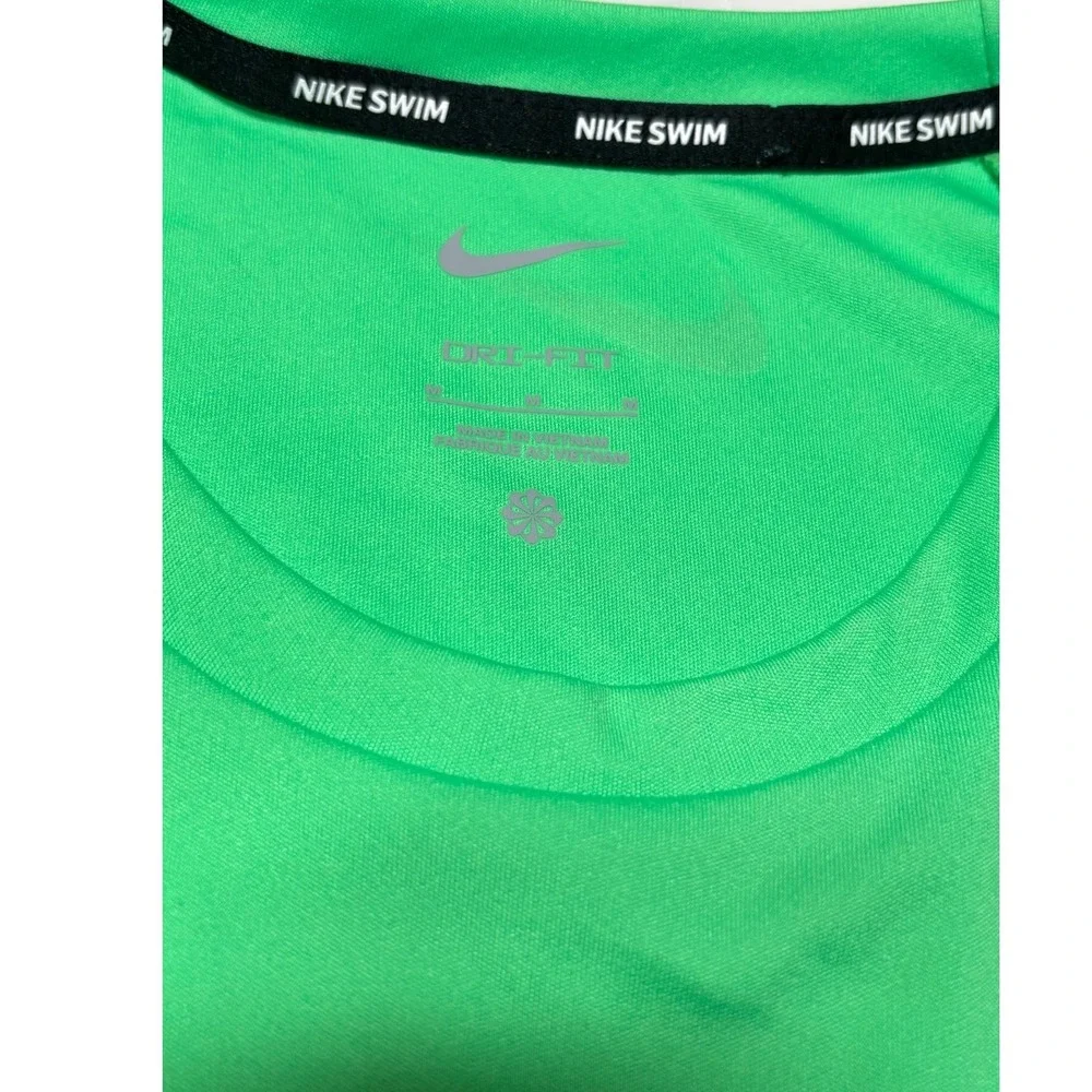 Nike Swim Mens Rash Guard Size Medium Digi Swoosh Green NESSD671-380 UPF 40+ NWT